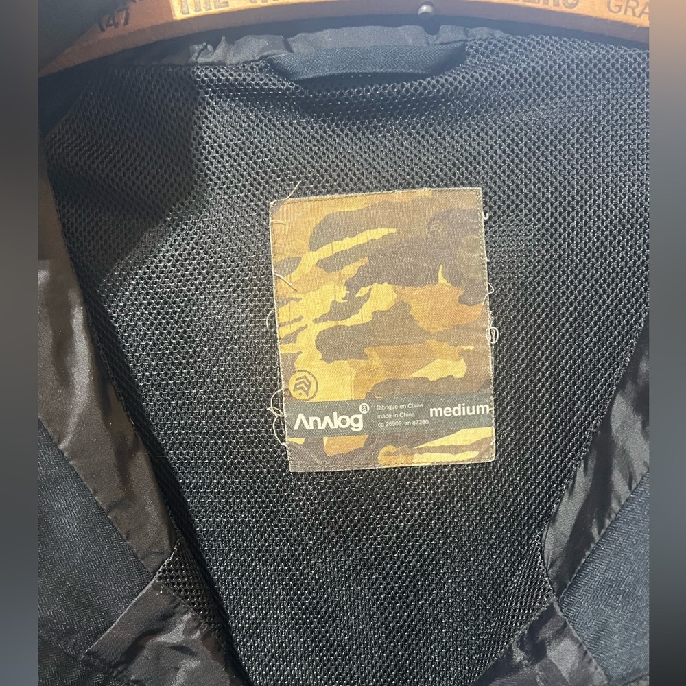 Analog light jacket size medium - Picture 8 of 8